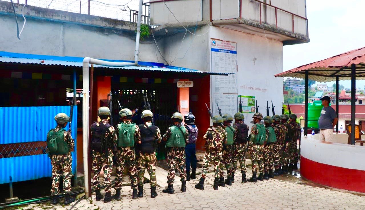 धादिङमा सुरक्षा बलको गोली प्रहारबाट दुई कैदीबन्दीको मृत्यु